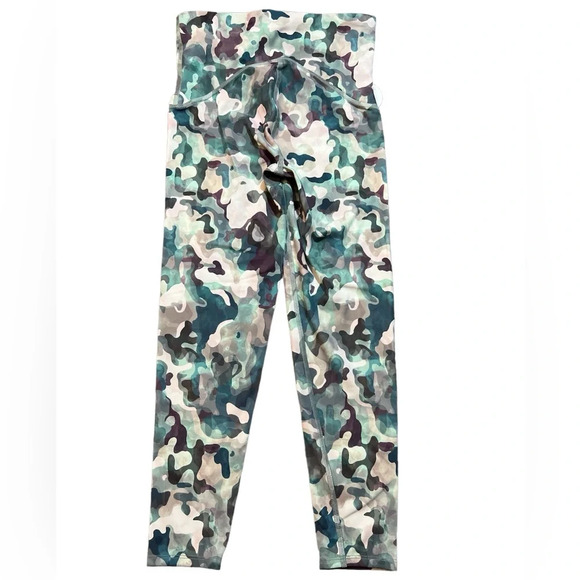 SPANX Camo Booty Boost Active Printed 7/8 Leggings Size Large NWT - Picture 9 of 11